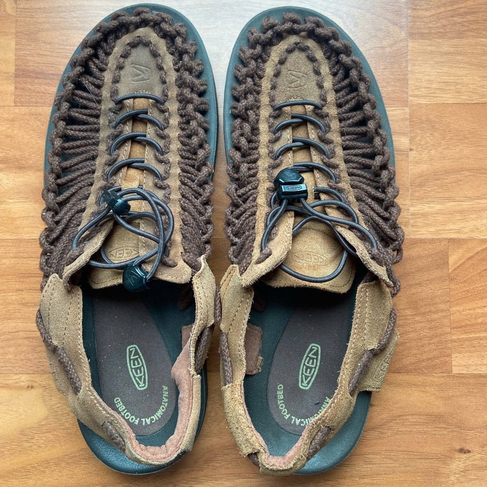 Keen Footwear Sandals in Men’s size 11 Anatomical Footbed